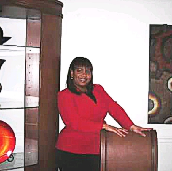 Meet your Posher, Dori - Picture 1 of 1